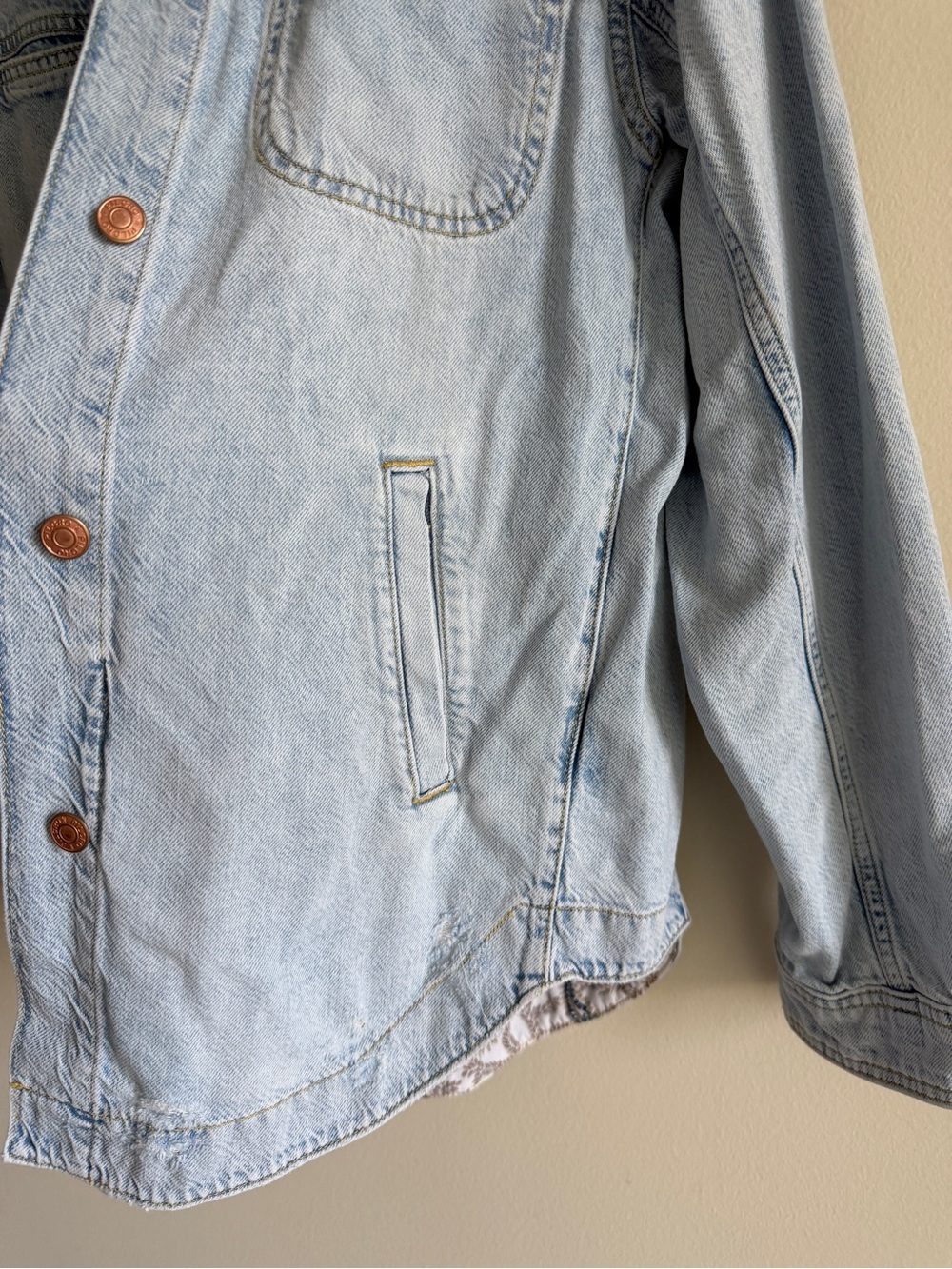 Anthropologie Pilcro Drapey Denim Shirt Jacket Small Light Wash Oversized - Picture 8 of 16